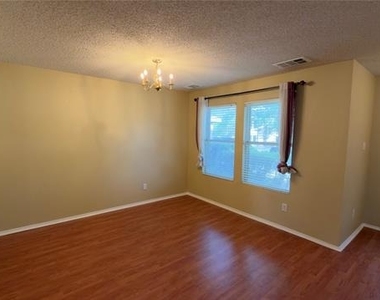 5356 Royal Birkdale Drive - Photo Thumbnail 6