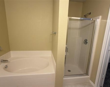 5356 Royal Birkdale Drive - Photo Thumbnail 9