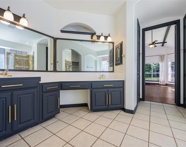 5170 Mohegan Lane - Photo Thumbnail 20