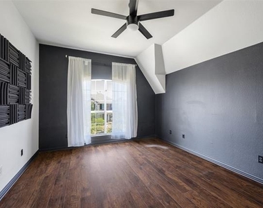 5170 Mohegan Lane - Photo Thumbnail 25