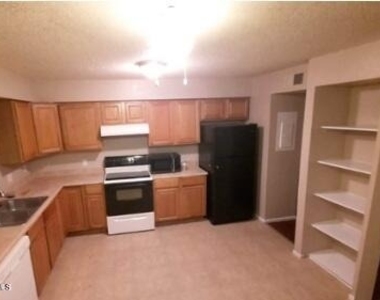 1138 E 2nd Street - Photo Thumbnail 4