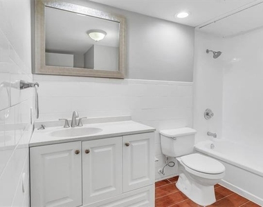 5881 Preston View Boulevard - Photo Thumbnail 7