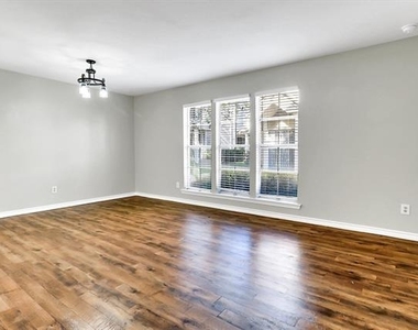 5881 Preston View Boulevard - Photo Thumbnail 3