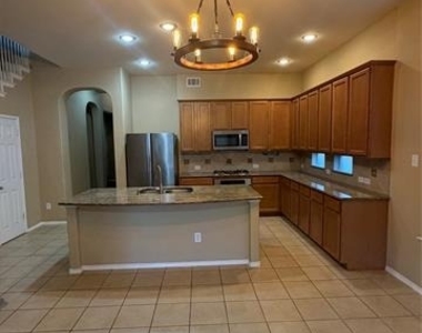 11490 La Grange Drive - Photo Thumbnail 10