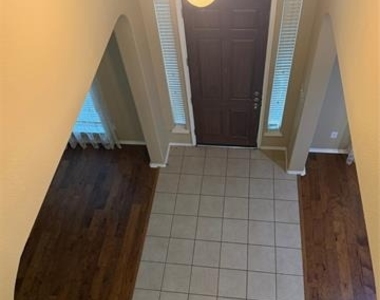 11490 La Grange Drive - Photo Thumbnail 3