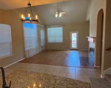 11490 La Grange Drive - Photo Thumbnail 9