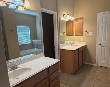 11490 La Grange Drive - Photo Thumbnail 25