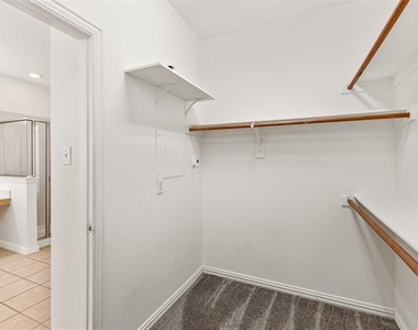 15920 Alvarado Drive - Photo Thumbnail 25