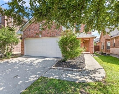 15920 Alvarado Drive - Photo Thumbnail 2