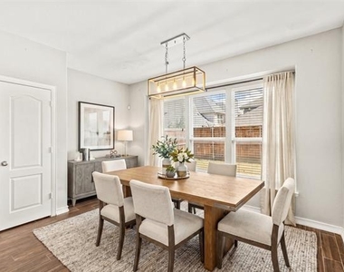 15920 Alvarado Drive - Photo Thumbnail 13