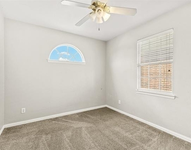 15920 Alvarado Drive - Photo Thumbnail 28