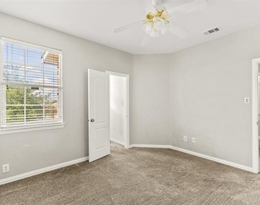 15920 Alvarado Drive - Photo Thumbnail 29