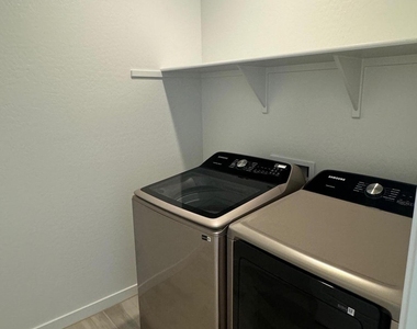 644 S Heron Lane - Photo Thumbnail 5