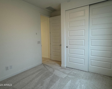 644 S Heron Lane - Photo Thumbnail 11