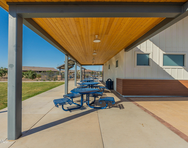 644 S Heron Lane - Photo Thumbnail 40