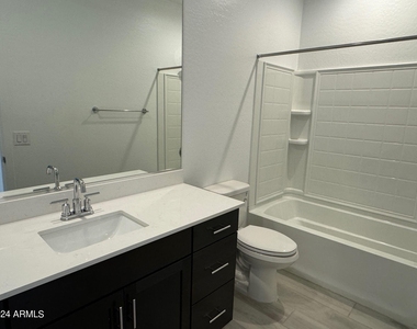 644 S Heron Lane - Photo Thumbnail 10