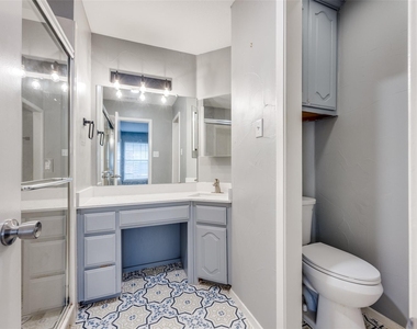 4817 Hara Lane - Photo Thumbnail 12