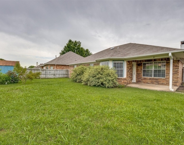4817 Hara Lane - Photo Thumbnail 18