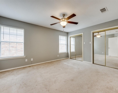 4817 Hara Lane - Photo Thumbnail 10