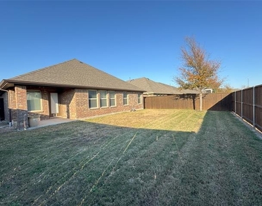 905 Berry Street - Photo Thumbnail 21