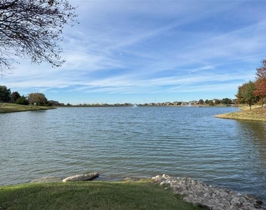 905 Berry Street - Photo Thumbnail 26