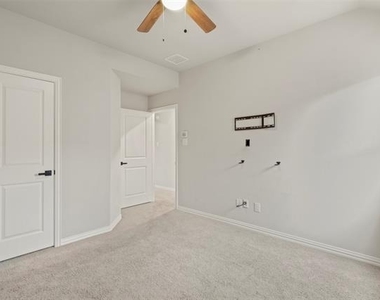 1144 Knoll Street - Photo Thumbnail 26