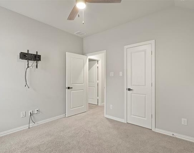 1144 Knoll Street - Photo Thumbnail 24