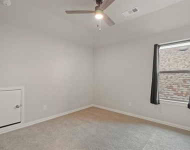 1144 Knoll Street - Photo Thumbnail 23