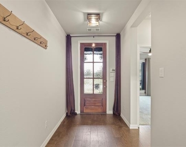 1144 Knoll Street - Photo Thumbnail 4