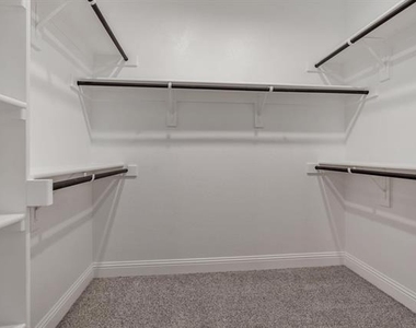 2615 Flycatcher Drive - Photo Thumbnail 10