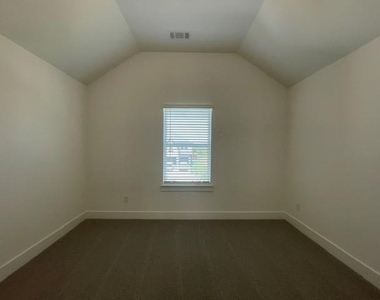 3714 Milwaukee Avenue - Photo Thumbnail 33