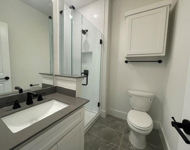 3714 Milwaukee Avenue - Photo Thumbnail 15