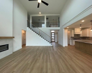3714 Milwaukee Avenue - Photo Thumbnail 12