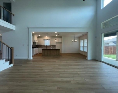 3714 Milwaukee Avenue - Photo Thumbnail 14