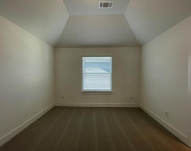 3714 Milwaukee Avenue - Photo Thumbnail 26