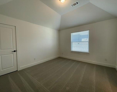 3714 Milwaukee Avenue - Photo Thumbnail 25