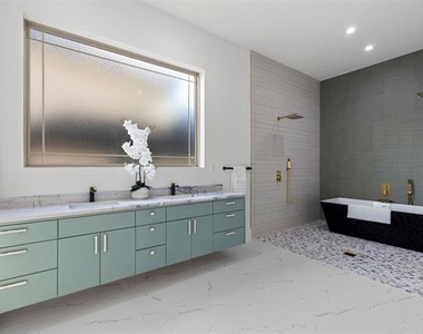 1022 Bow Street - Photo Thumbnail 21