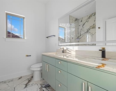 1022 Bow Street - Photo Thumbnail 33