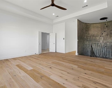 1022 Bow Street - Photo Thumbnail 26