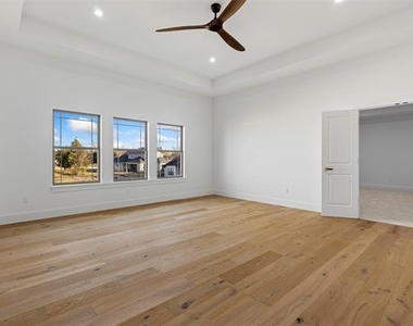 1022 Bow Street - Photo Thumbnail 25