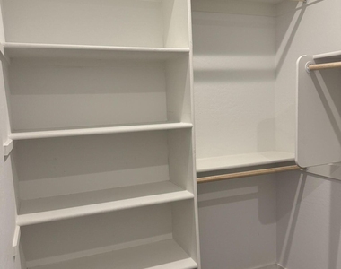 2521 S 180th Drive - Photo Thumbnail 35