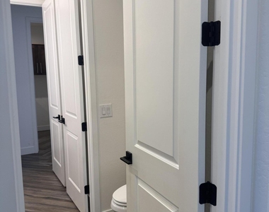 2521 S 180th Drive - Photo Thumbnail 22