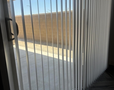 2521 S 180th Drive - Photo Thumbnail 41