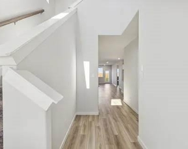 522 Cottagewood Drive - Photo Thumbnail 16