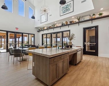 522 Cottagewood Drive - Photo Thumbnail 5