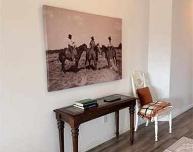 3120 Riddler Way - Photo Thumbnail 8