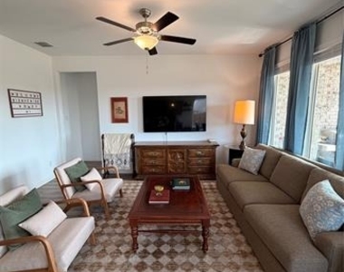 3120 Riddler Way - Photo Thumbnail 6