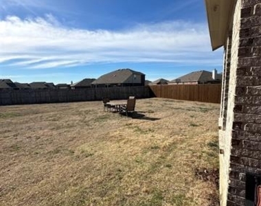 3120 Riddler Way - Photo Thumbnail 32