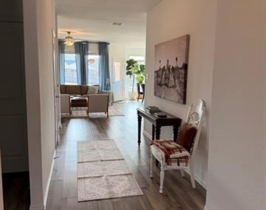 3120 Riddler Way - Photo Thumbnail 9