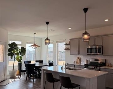 3120 Riddler Way - Photo Thumbnail 2